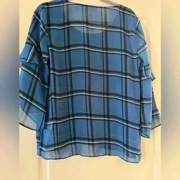 EUC Style & Co Blue & Black Patterned Ruffle Blouse Women’s Size Small - Picture 6 of 6
